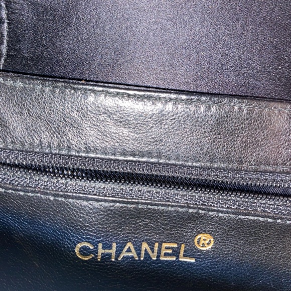❌SOLD❌Gorgeous Chanel Silk Top Handle - Picture 11 of 11